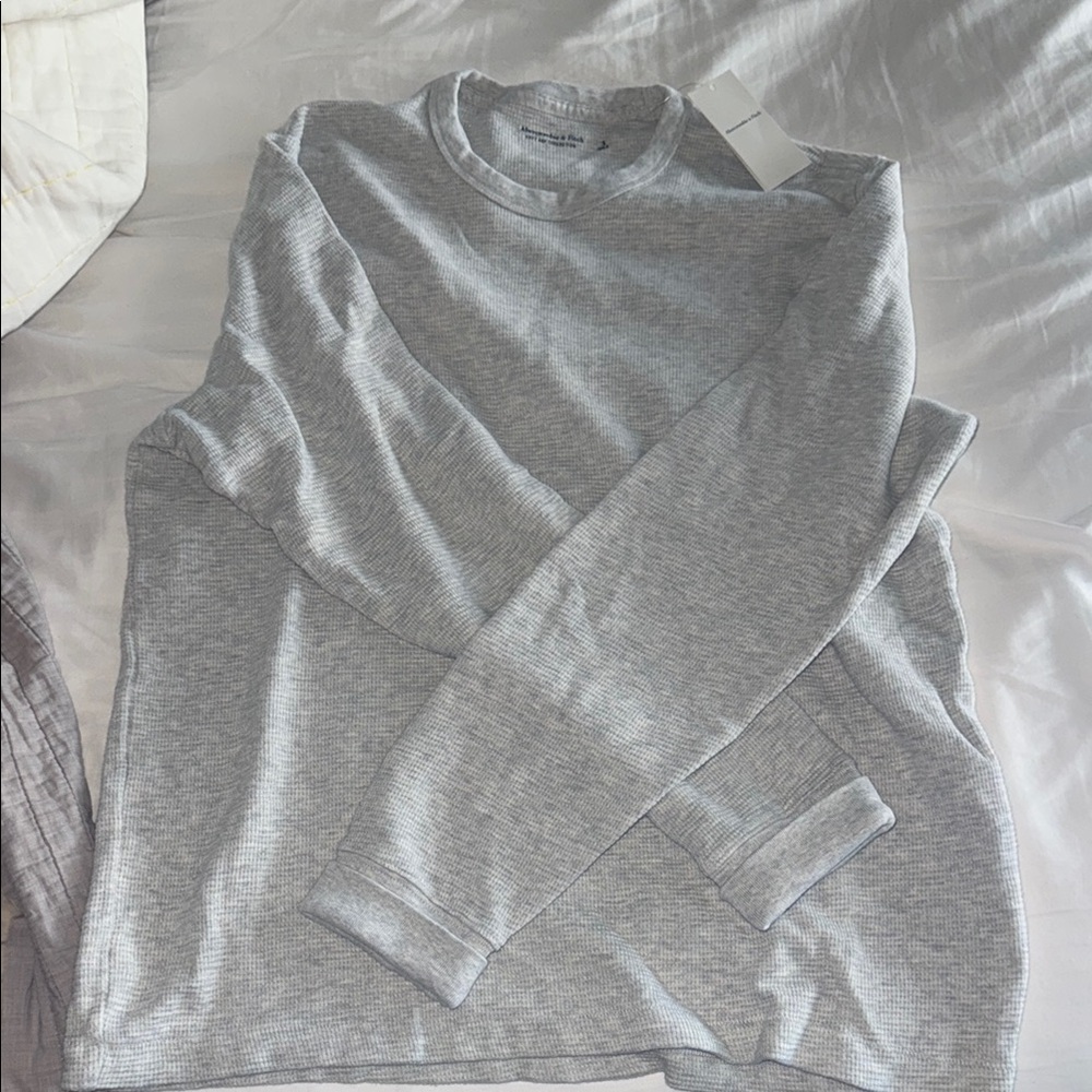 Abercrombie & Fitch Gray Long Sleeve Tee Soft Cotton Blend